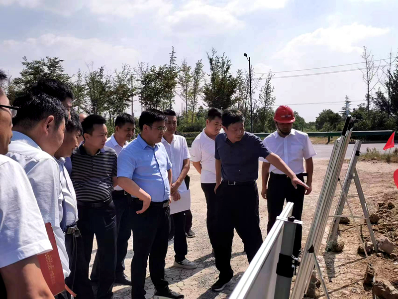 亳州市委常委、副市長(zhǎng)左龍蒞臨亳蒙預(yù)制標(biāo)調(diào)研指導(dǎo)